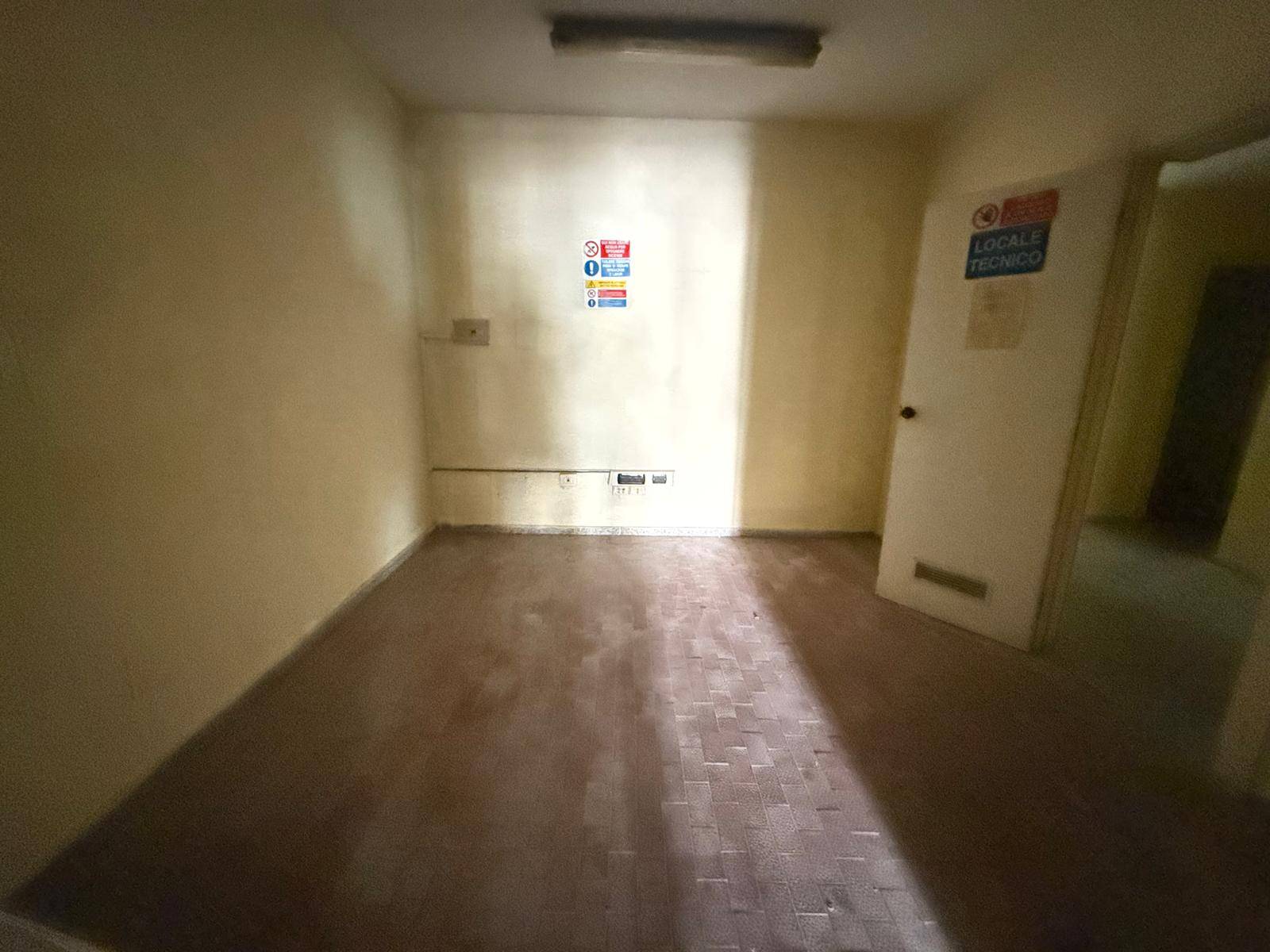 Negozio in affitto a Caserta