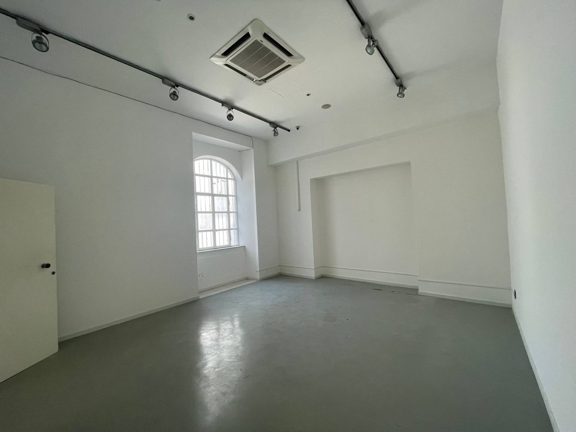 Deposito/Magazzino in affitto a Caserta