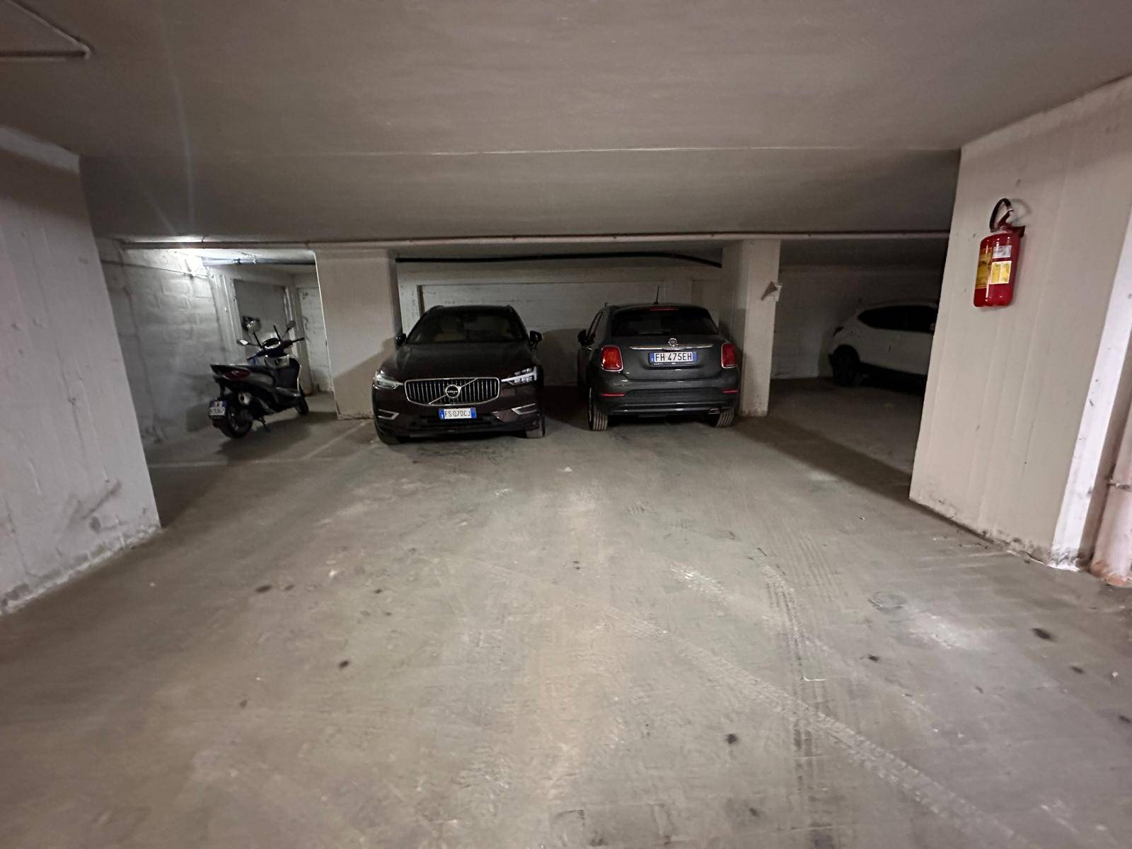 Posto auto in vendita a Caserta, Caserta Ferrarecce