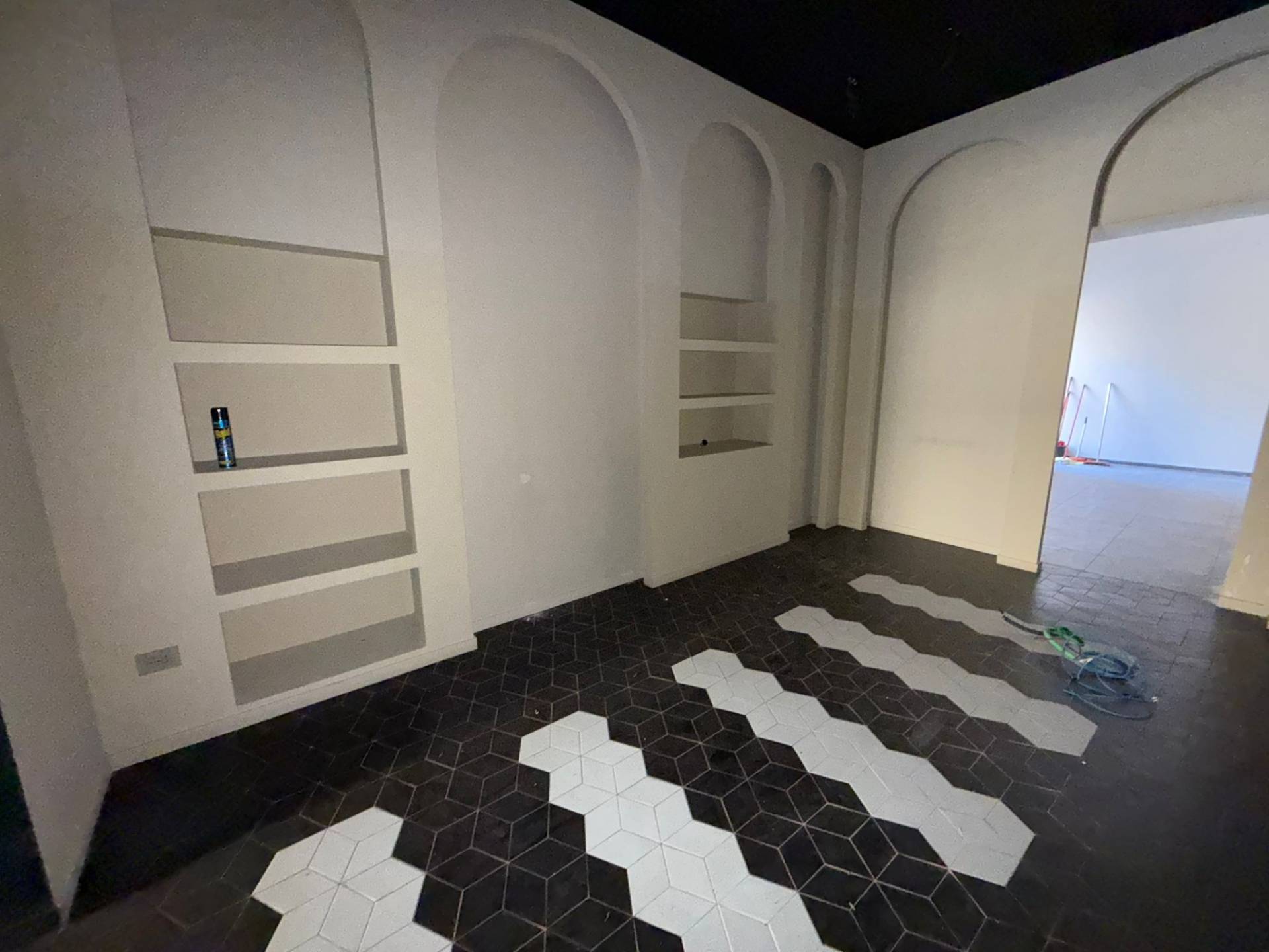 Negozio in affitto a Caserta, Centro