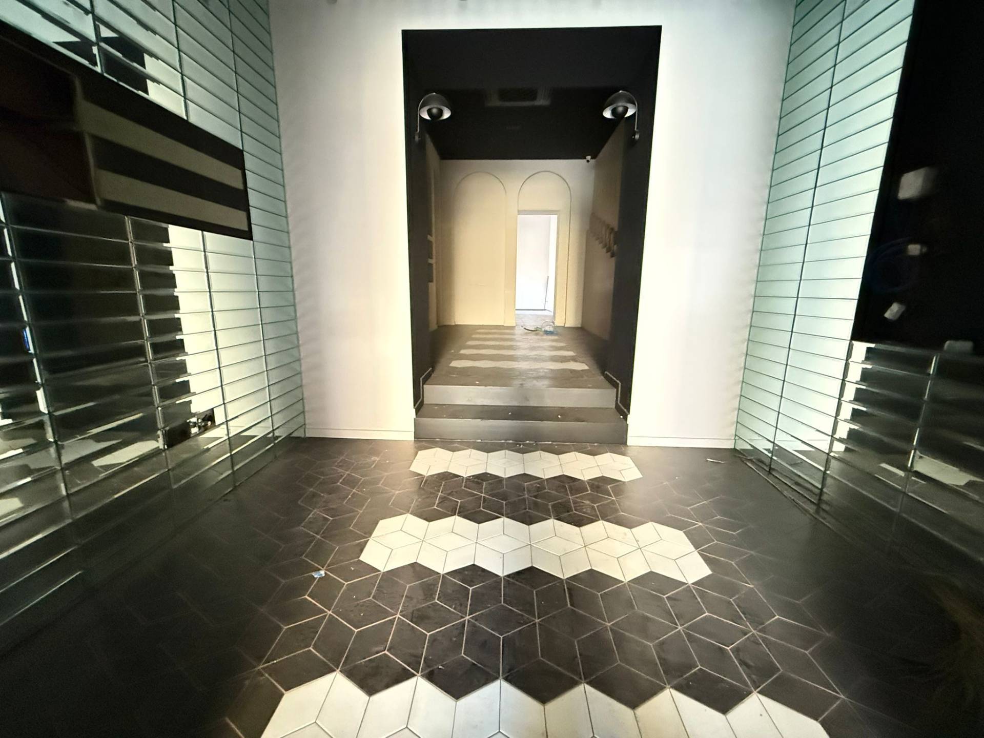 Negozio in affitto a Caserta, Centro