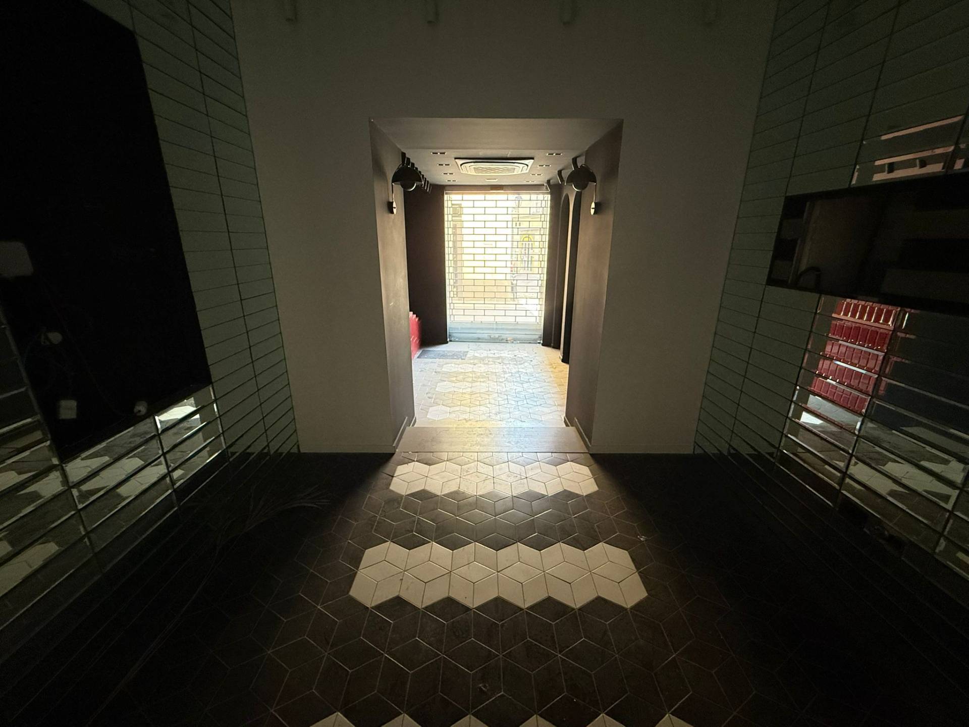 Negozio in affitto a Caserta, Centro