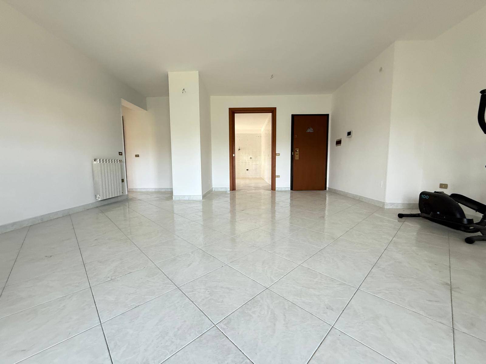 Appartamento in vendita a Caserta, Falciano