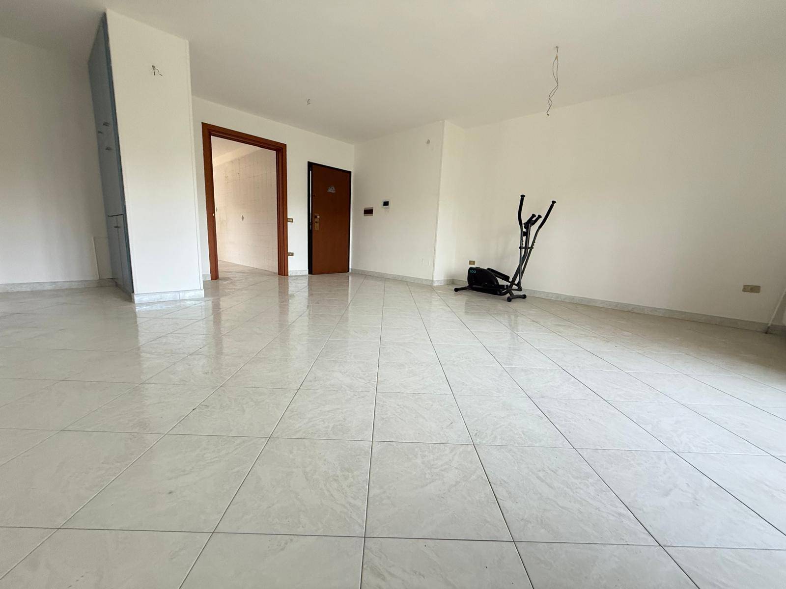 Appartamento in vendita a Caserta, Falciano