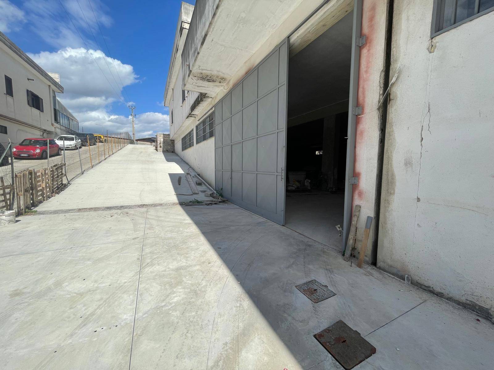 Deposito industriale in affitto a Maddaloni