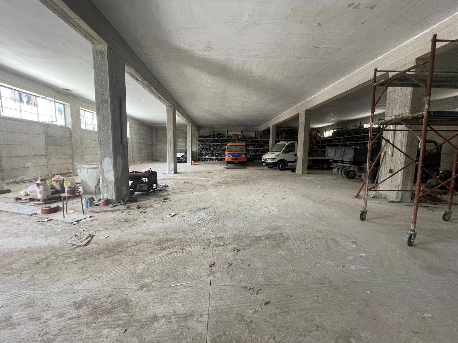 Deposito industriale in affitto a Maddaloni