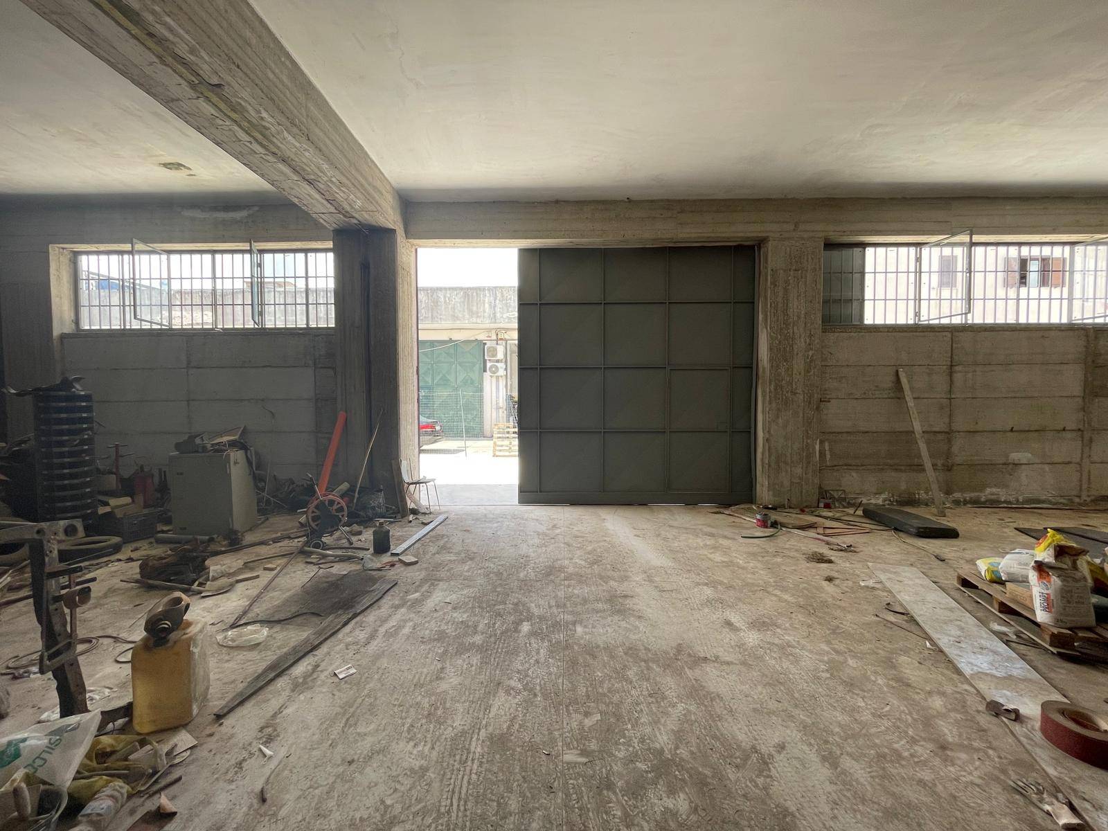 Deposito industriale in affitto a Maddaloni