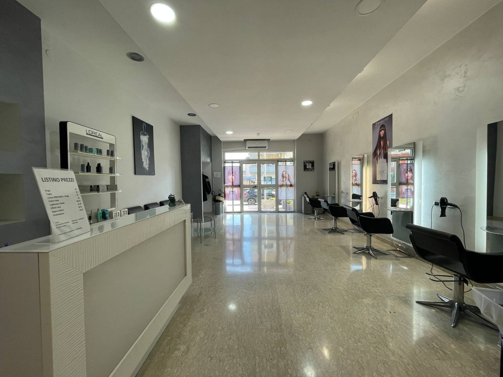 Negozio in affitto a San Nicola la Strada