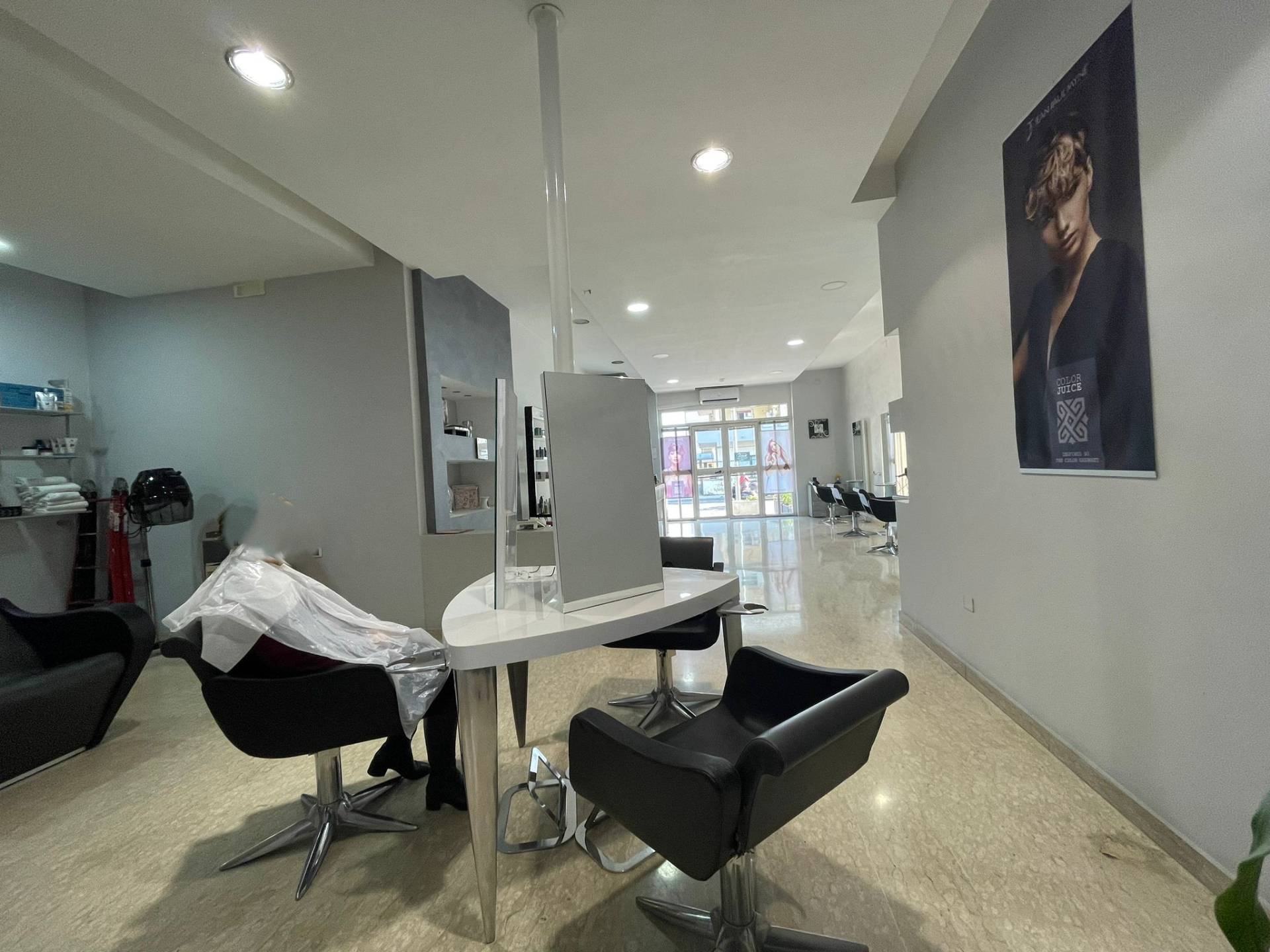 Negozio in affitto a San Nicola la Strada