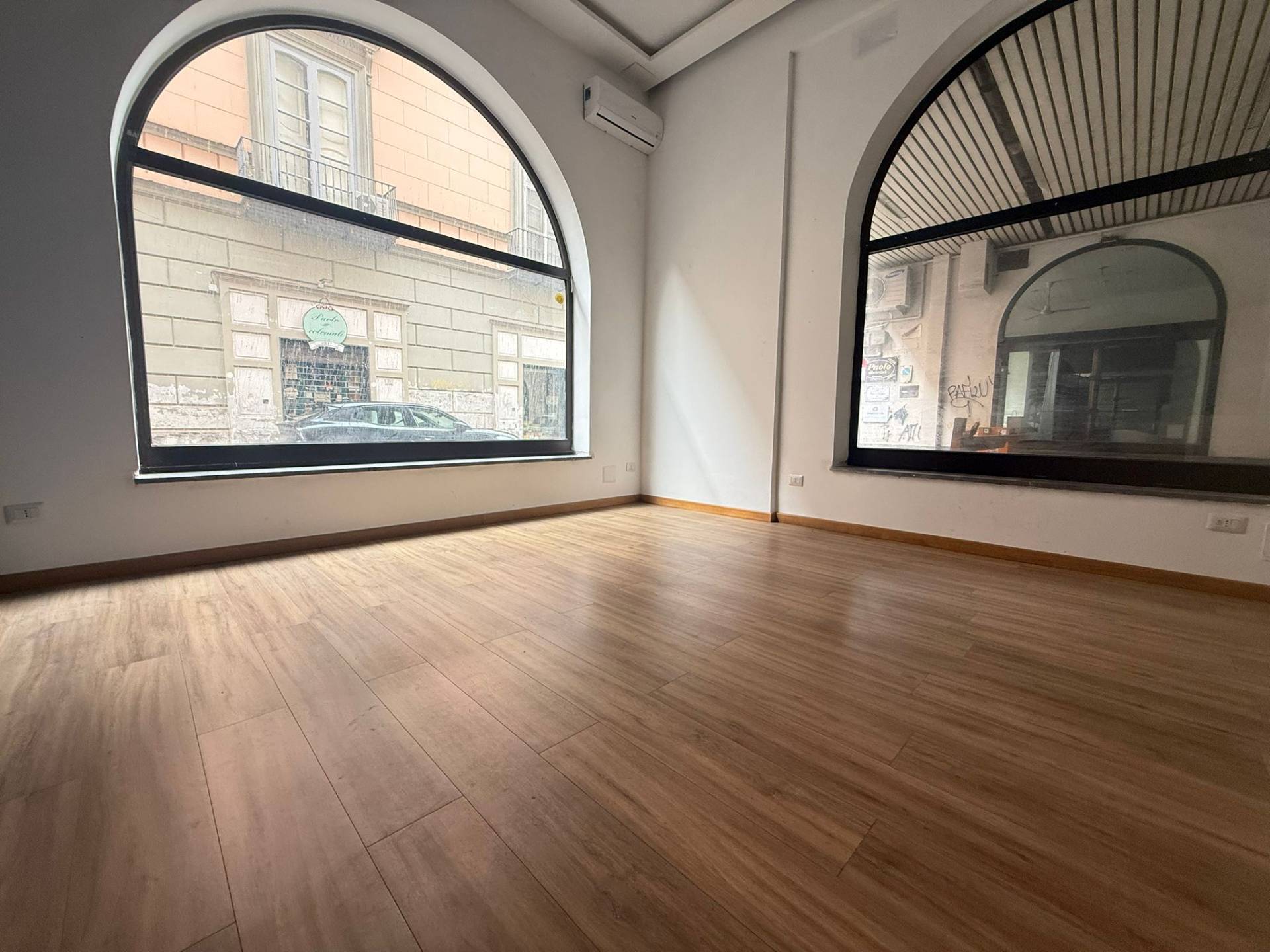 Negozio in affitto a Caserta, Centro