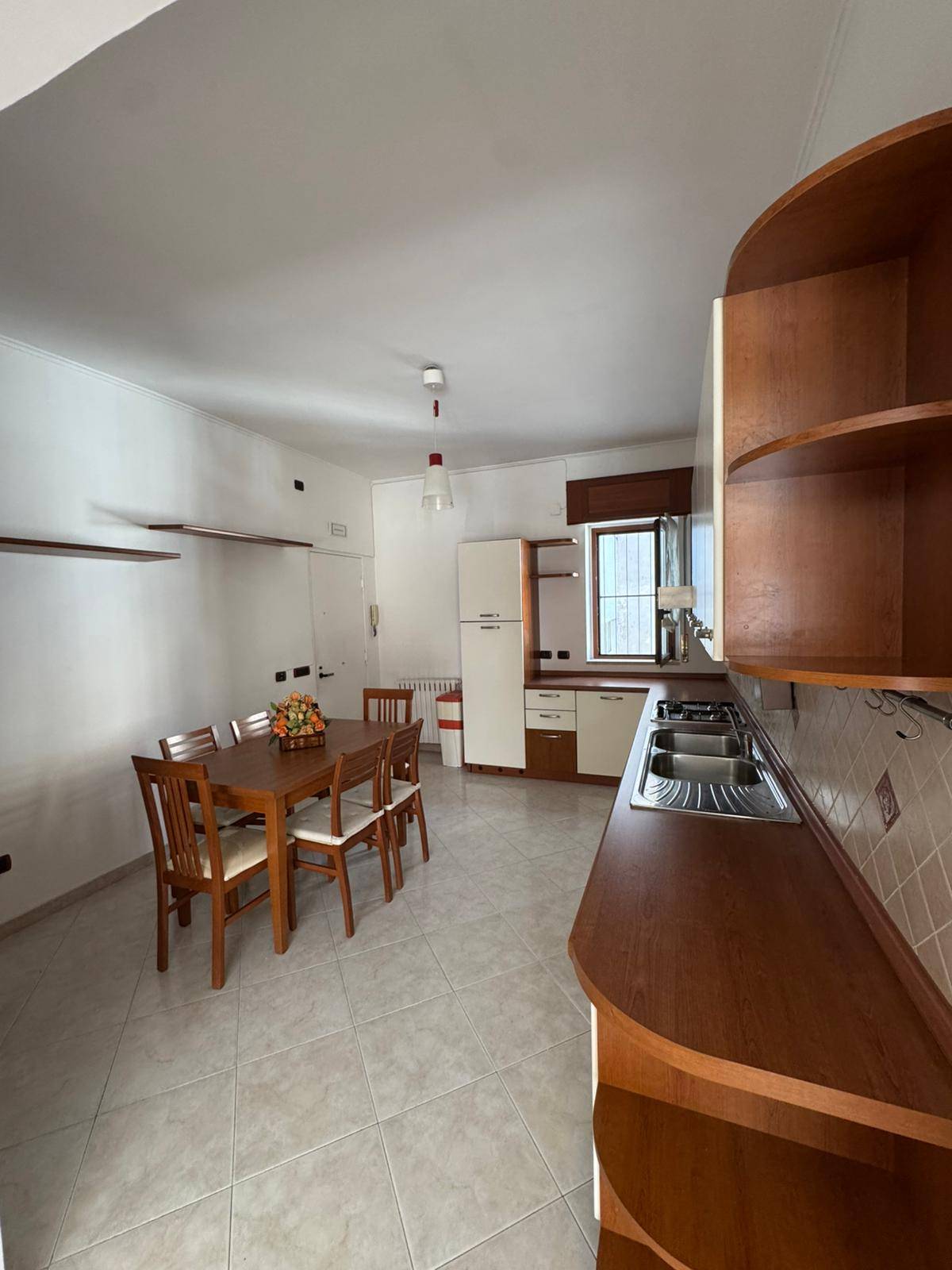 Appartamento in affitto a Caserta, Centro