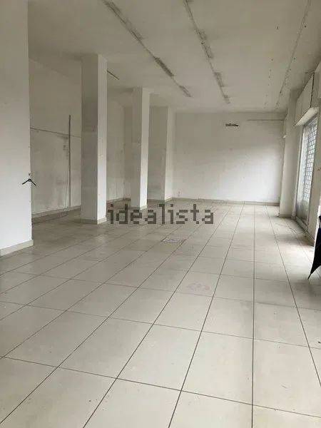 Negozio in affitto a Caserta, Lincoln