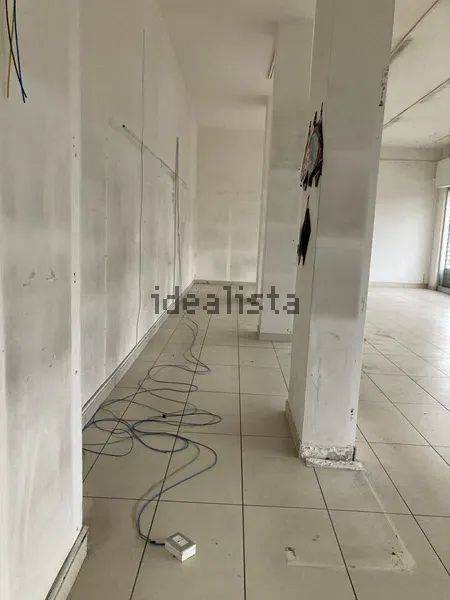 Negozio in affitto a Caserta, Lincoln