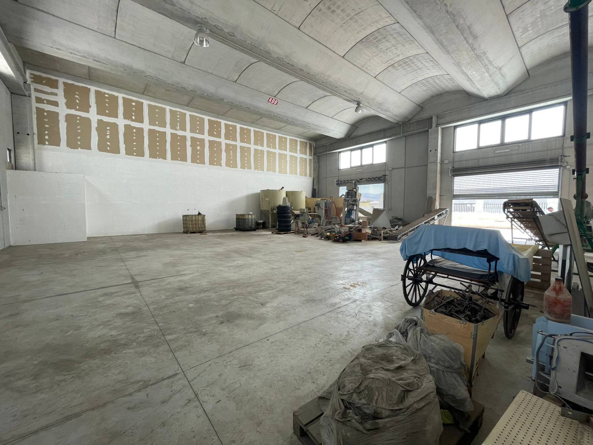 Capannone industriale in affitto a Maddaloni