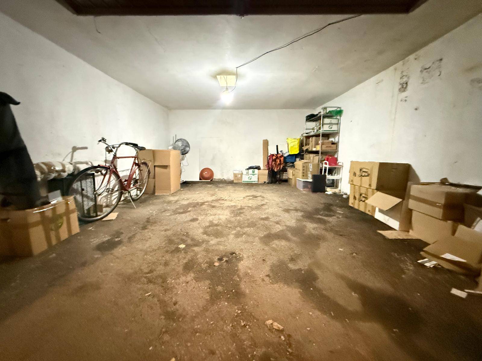 Box - Garage in vendita a Caserta, Caserta Ferrarecce