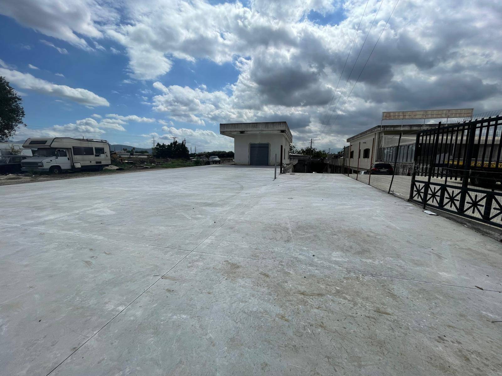 Negozio in affitto a Maddaloni