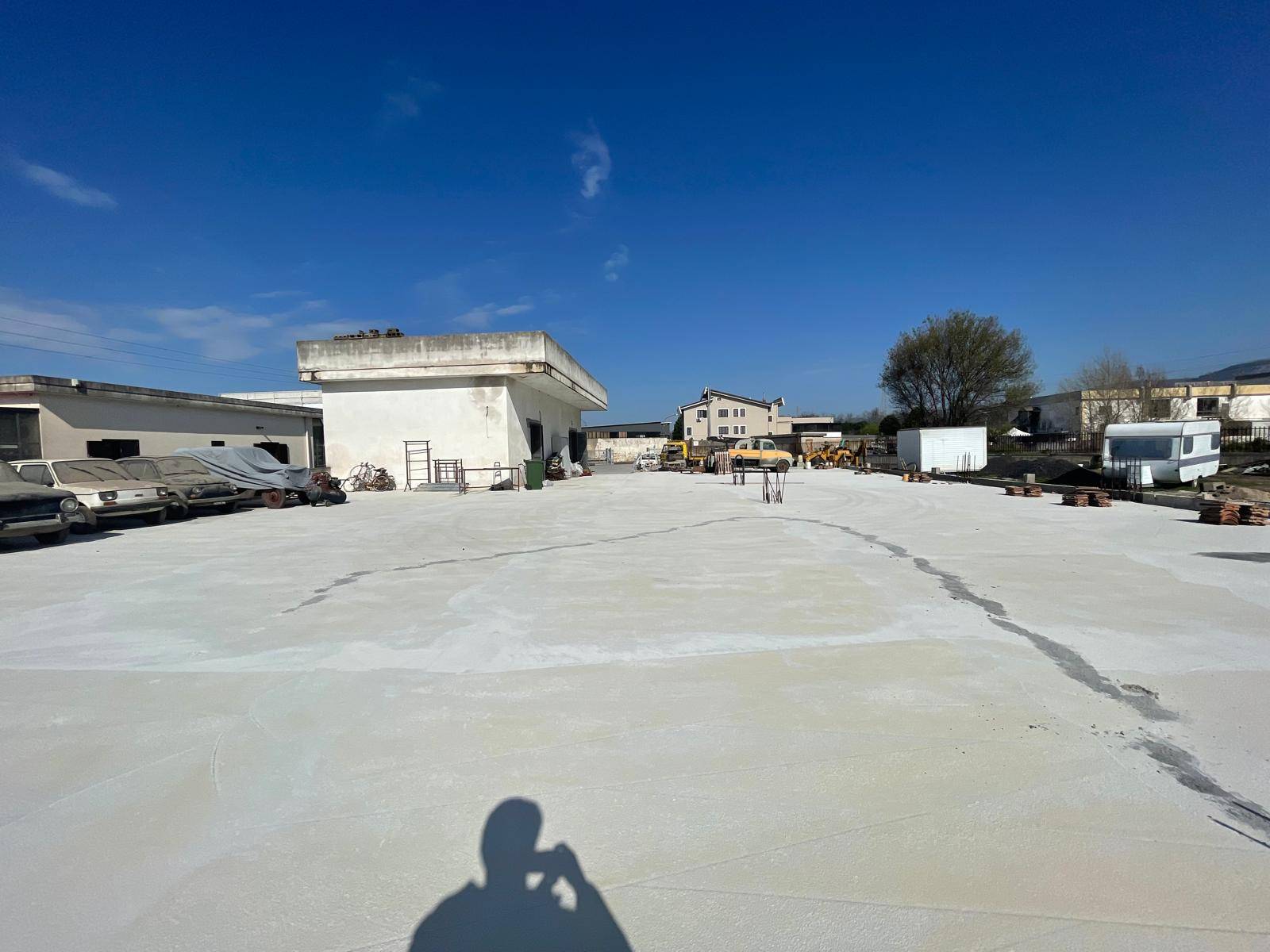 Negozio in affitto a Maddaloni