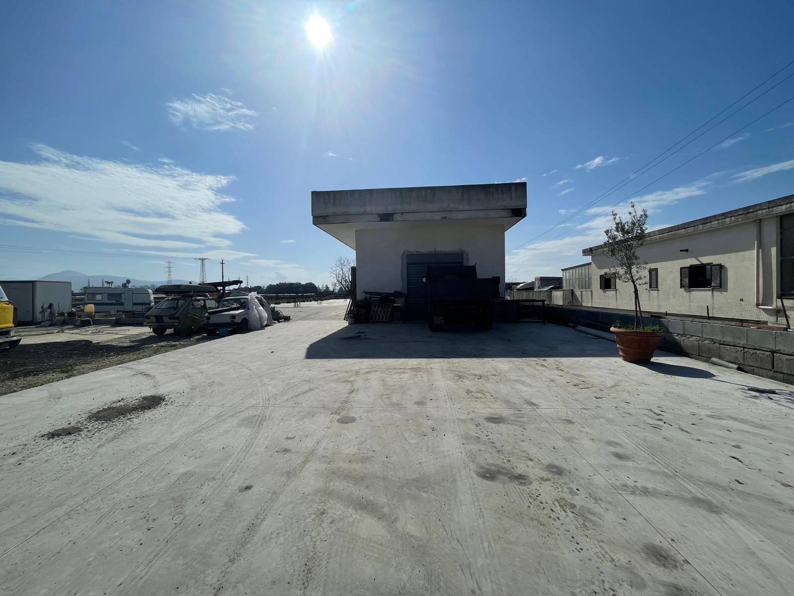 Negozio in affitto a Maddaloni