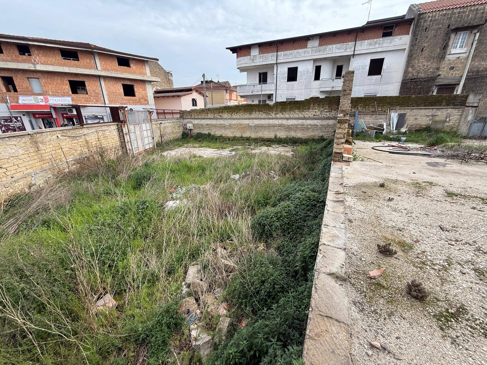 Casa indipendente in vendita a Villa di Briano