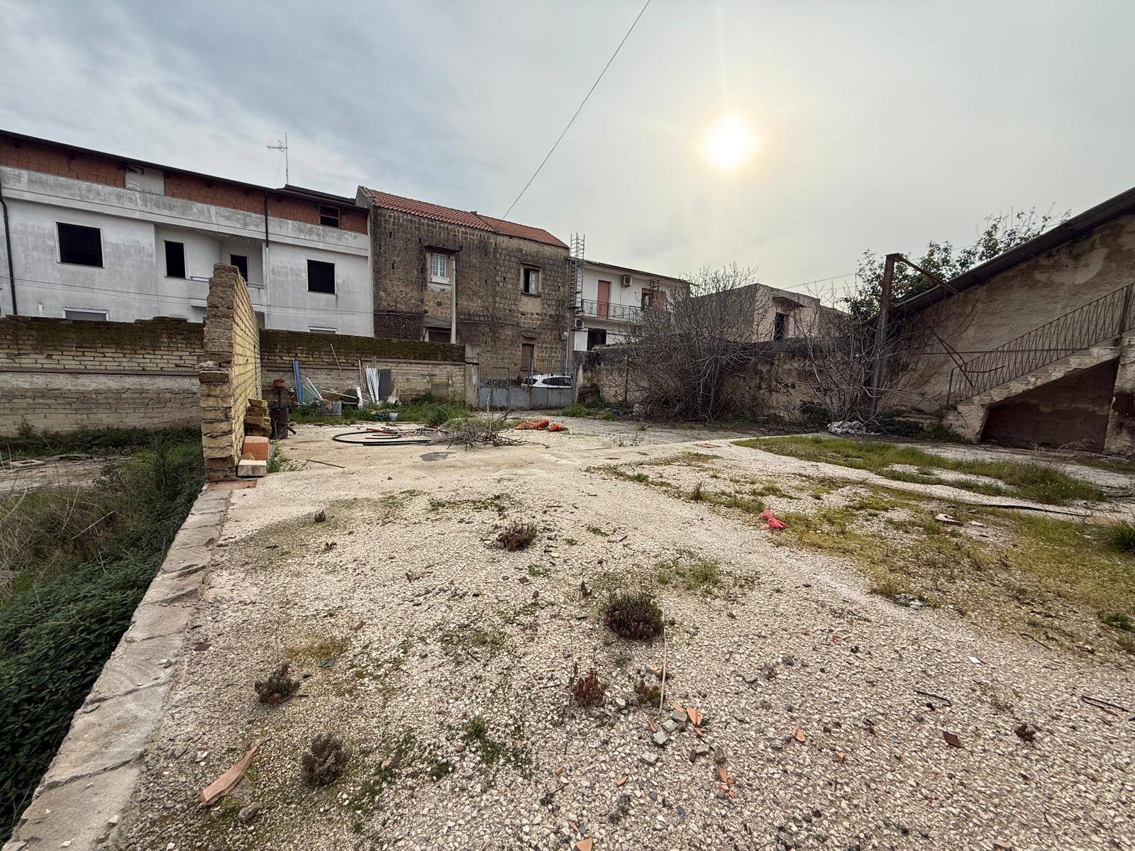 Casa indipendente in vendita a Villa di Briano