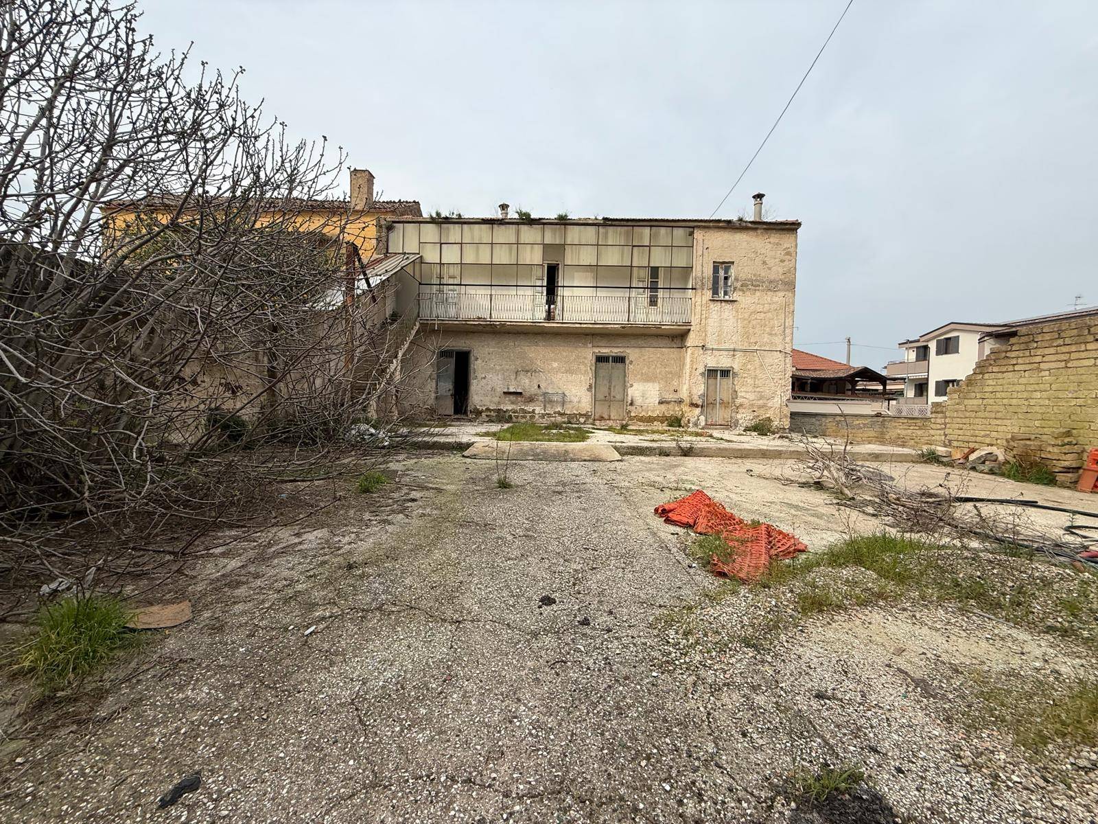 Casa indipendente in vendita a Villa di Briano