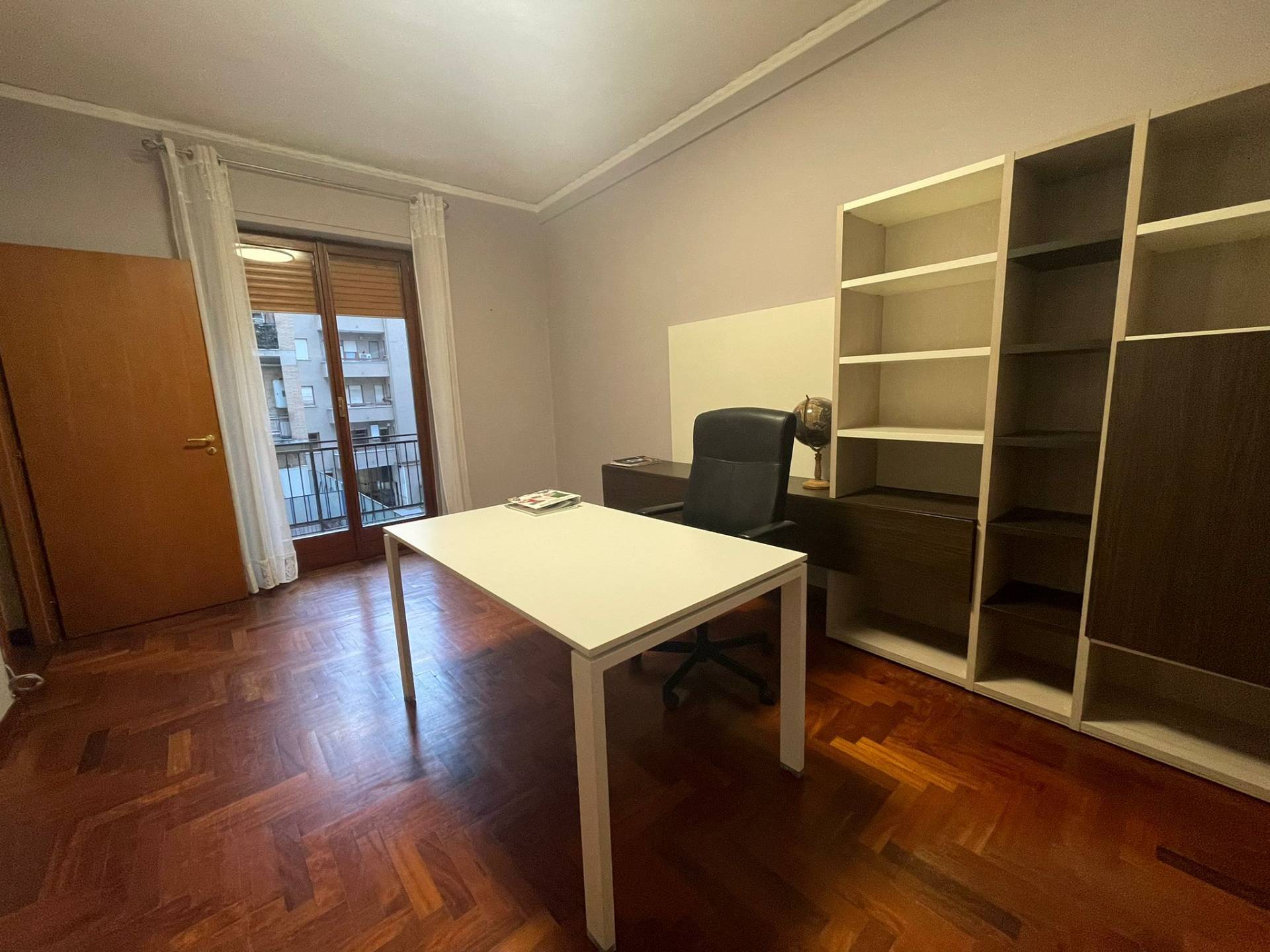Ufficio/studio in affitto a Caserta, Centro
