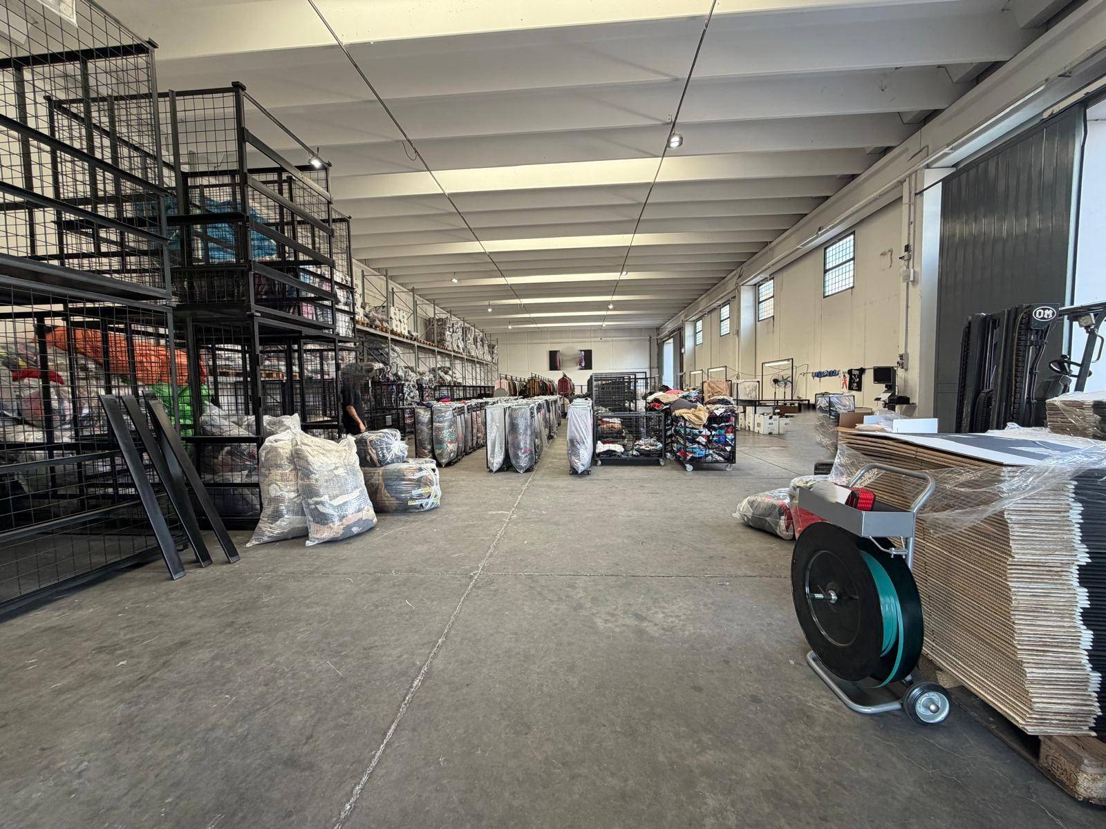 Capannone industriale in affitto a Casapulla