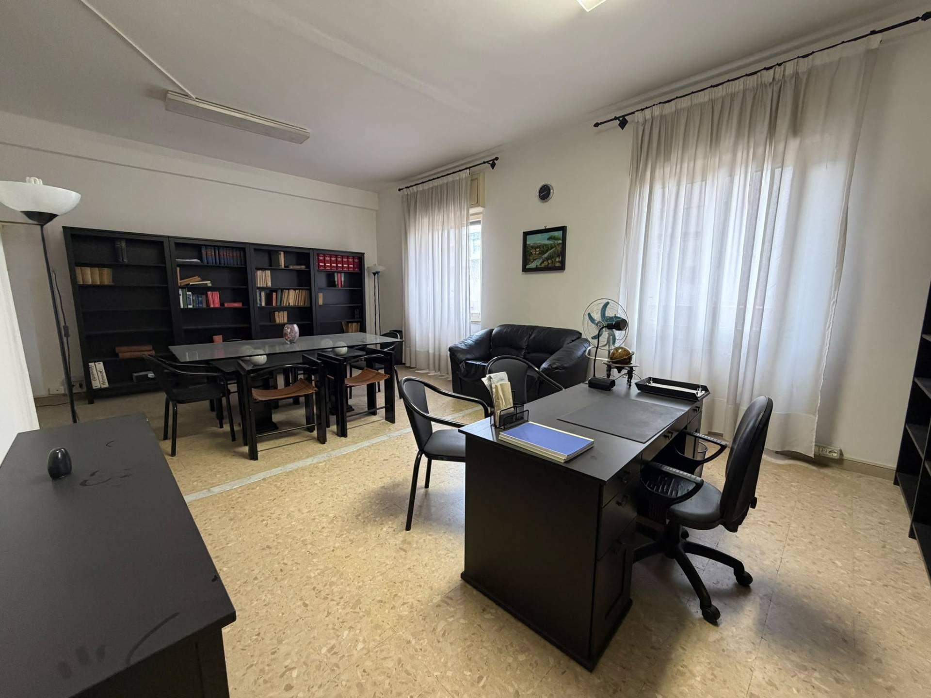 Ufficio/studio in affitto a Caserta, Centro