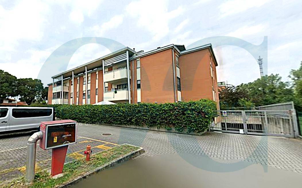 Box o garage in vendita a Trezzano sul Naviglio