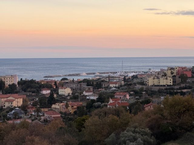 Villa vista mare a Pietra Ligure