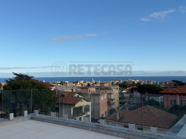 Trilocale vista mare a Loano