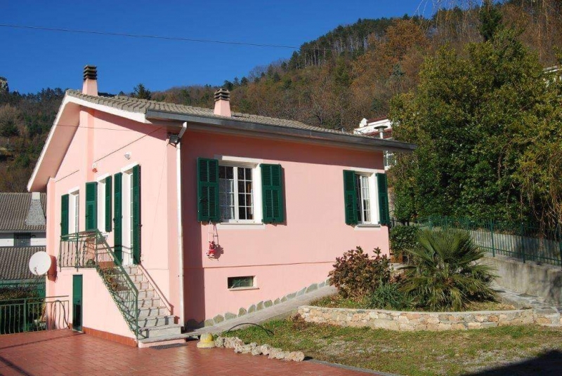 Villa classe A4 a Magliolo