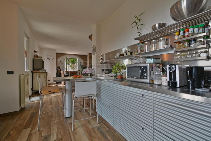 Villa vista mare a Finale Ligure
