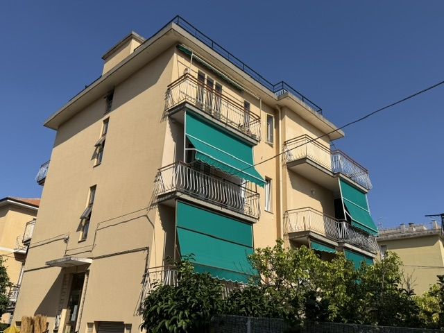 Trilocale vista mare a Loano