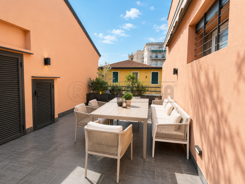 Vendita Appartamento in vendita con terrazzo a Loano - Vista 2