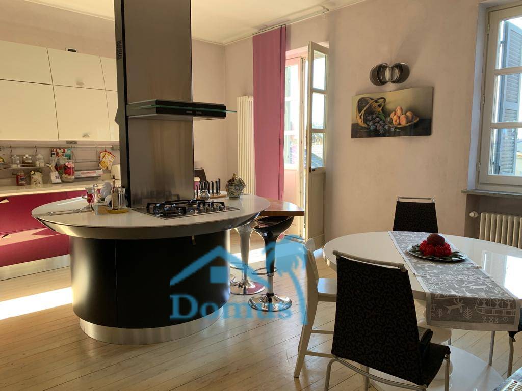 Appartamento in affitto a Pinerolo, Portici