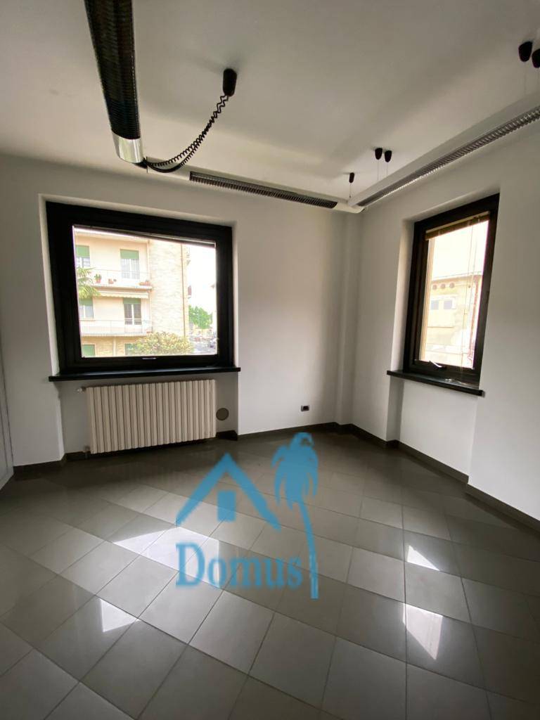 Appartamento in affitto a Pinerolo, Portici