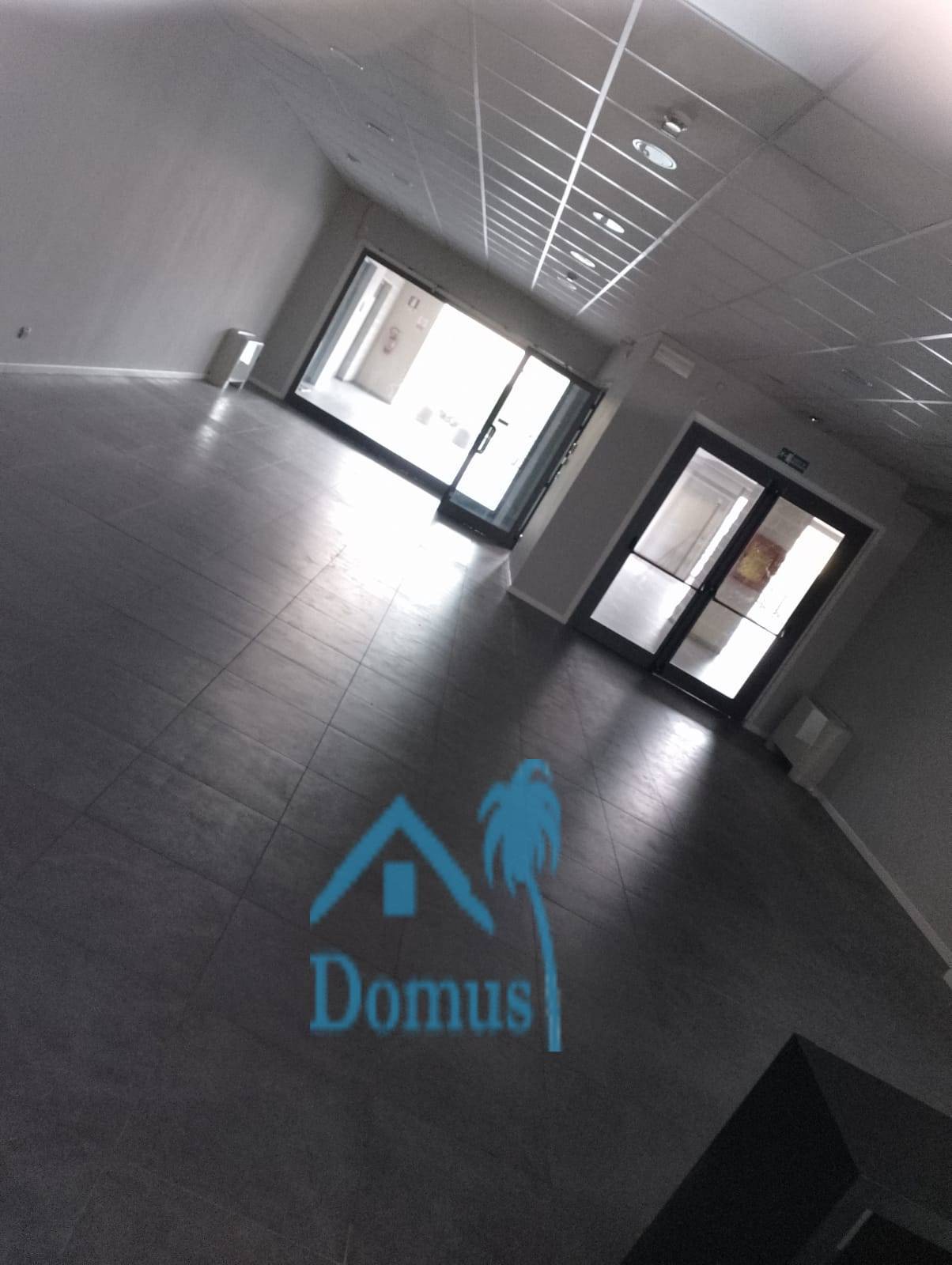 Locale commerciale in affitto a Bricherasio