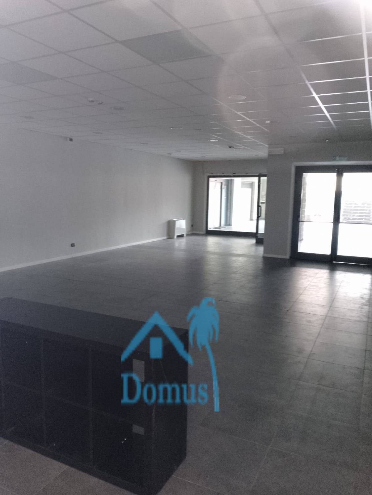 Locale commerciale in affitto a Bricherasio