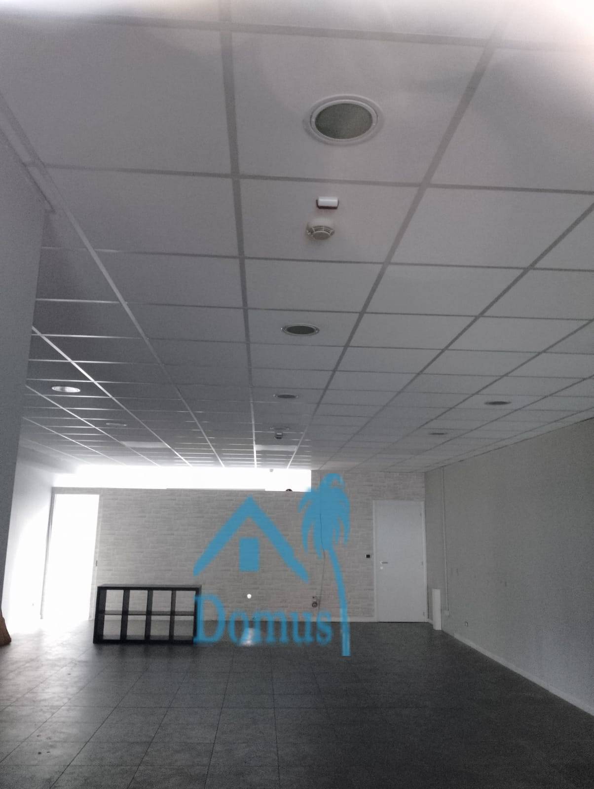 Locale commerciale in affitto a Bricherasio