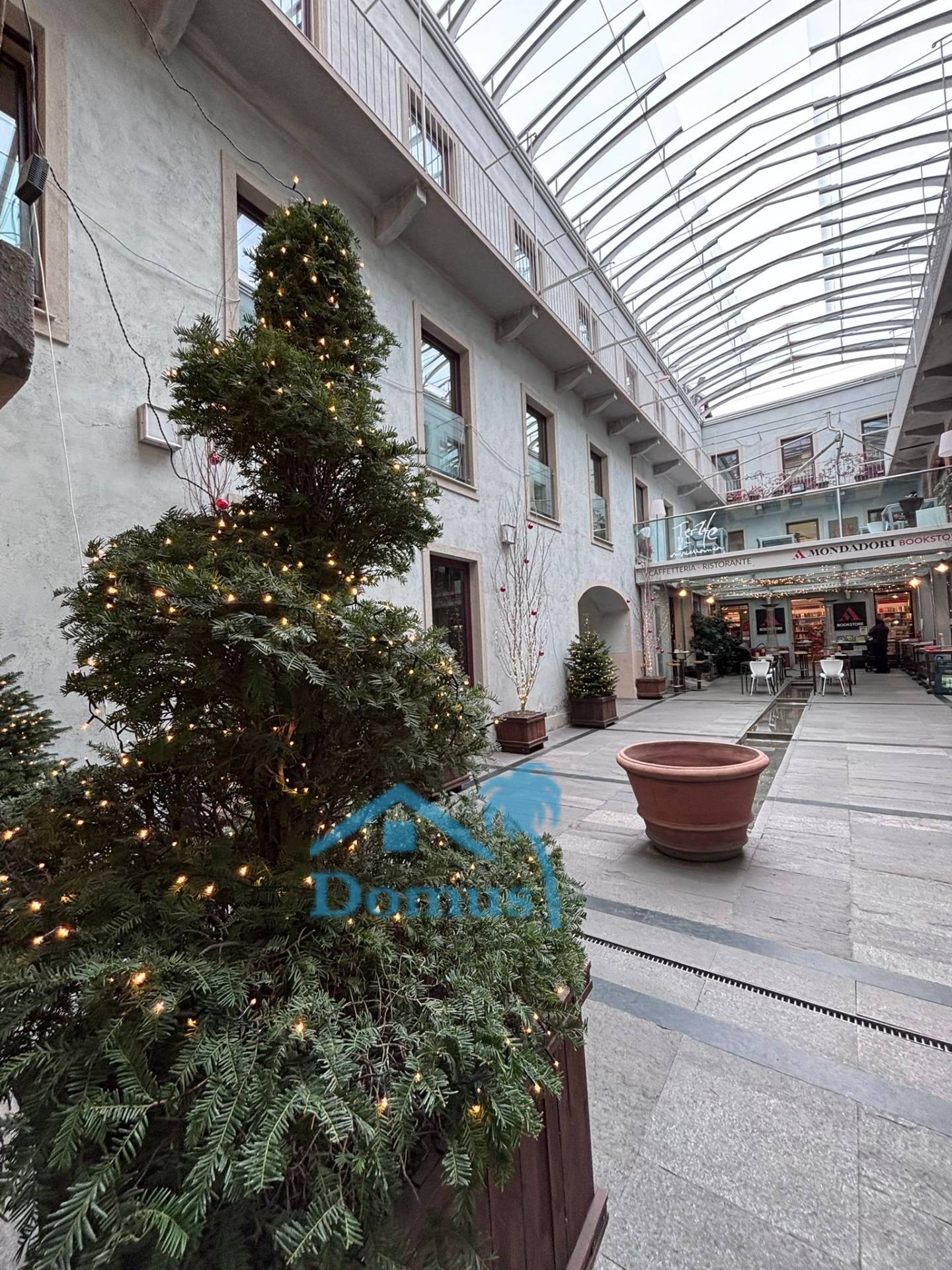 Ufficio in affitto a Pinerolo, Portici