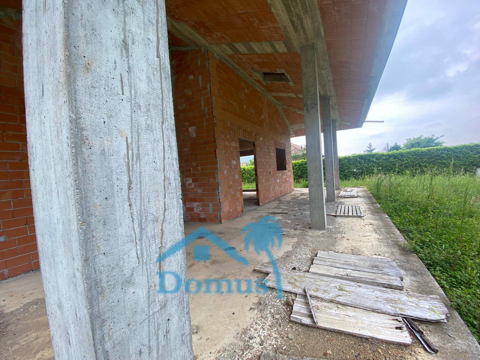 Villa in vendita a San Pietro Val Lemina