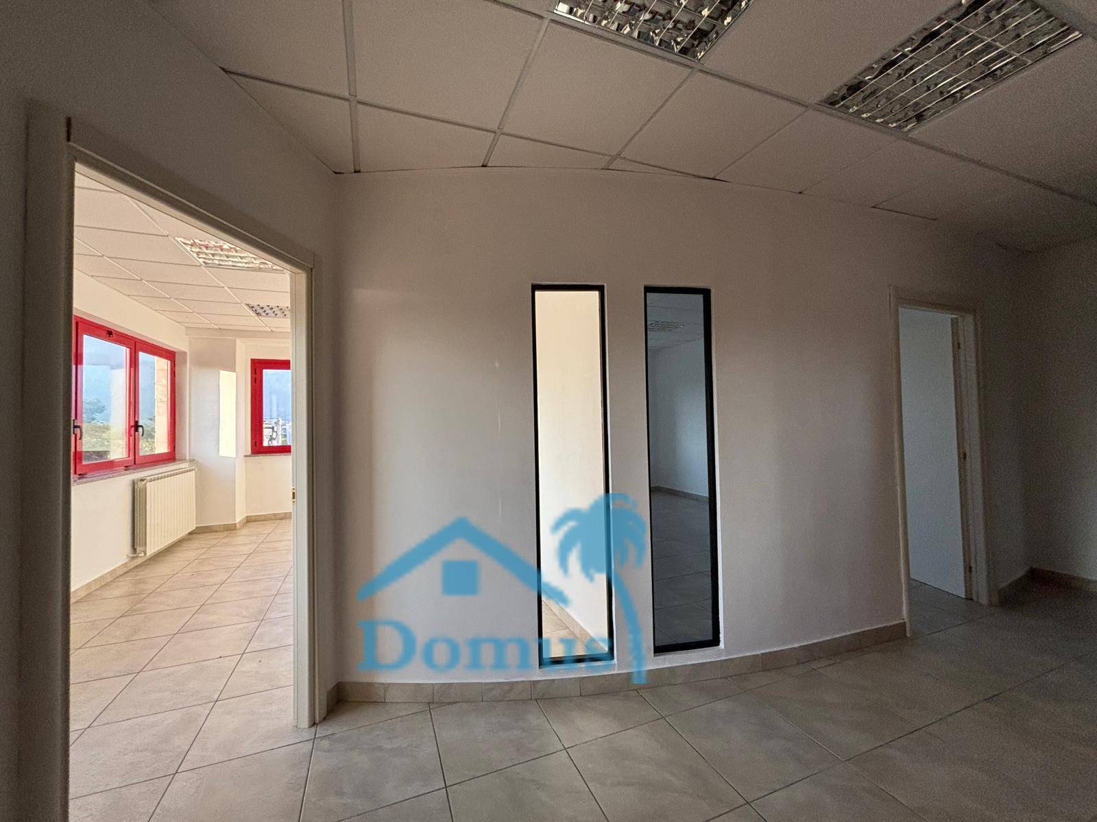 Locale commerciale in affitto a Pinerolo, Pinerolo Olimpica