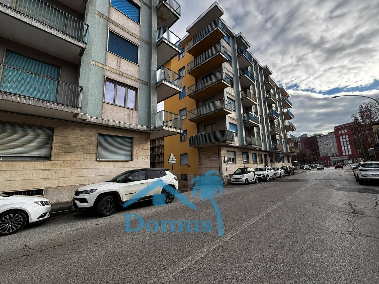 Locale commerciale in affitto a Pinerolo