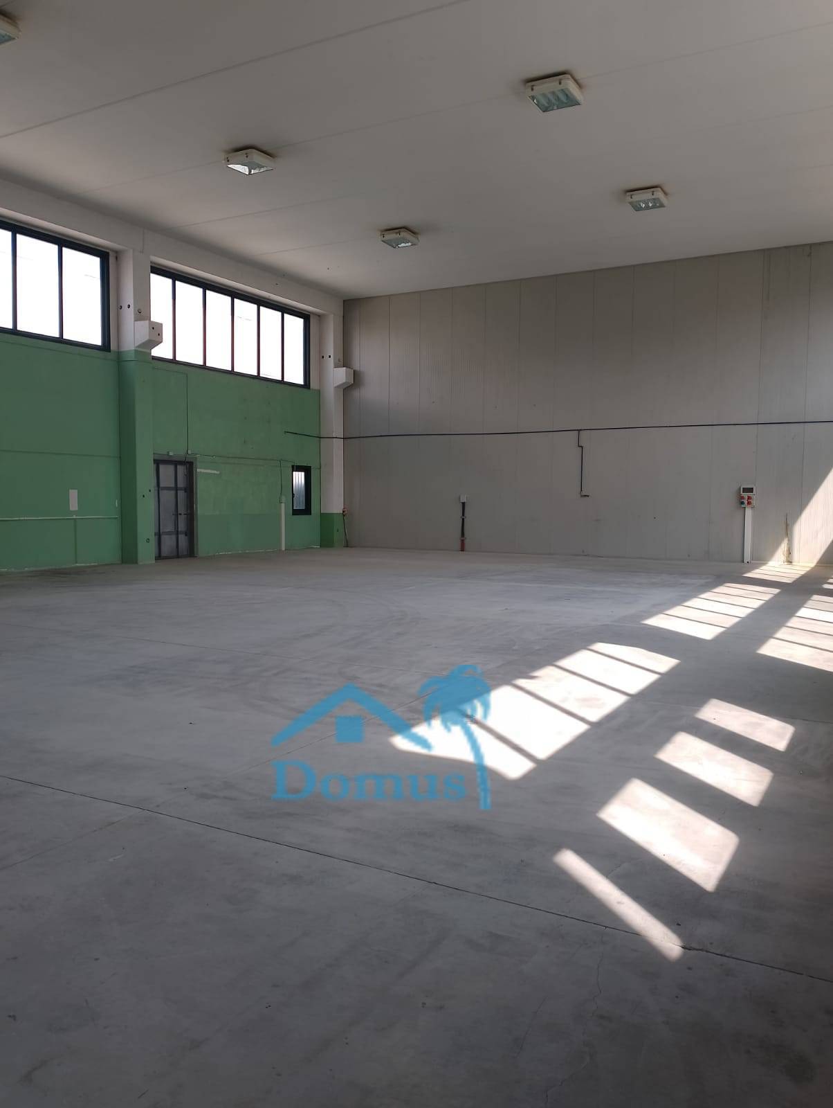 Capannone in vendita a Vigone