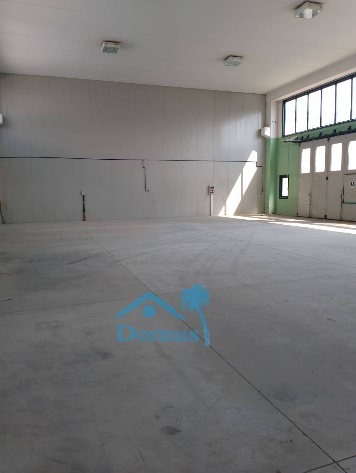 Capannone in vendita a Vigone