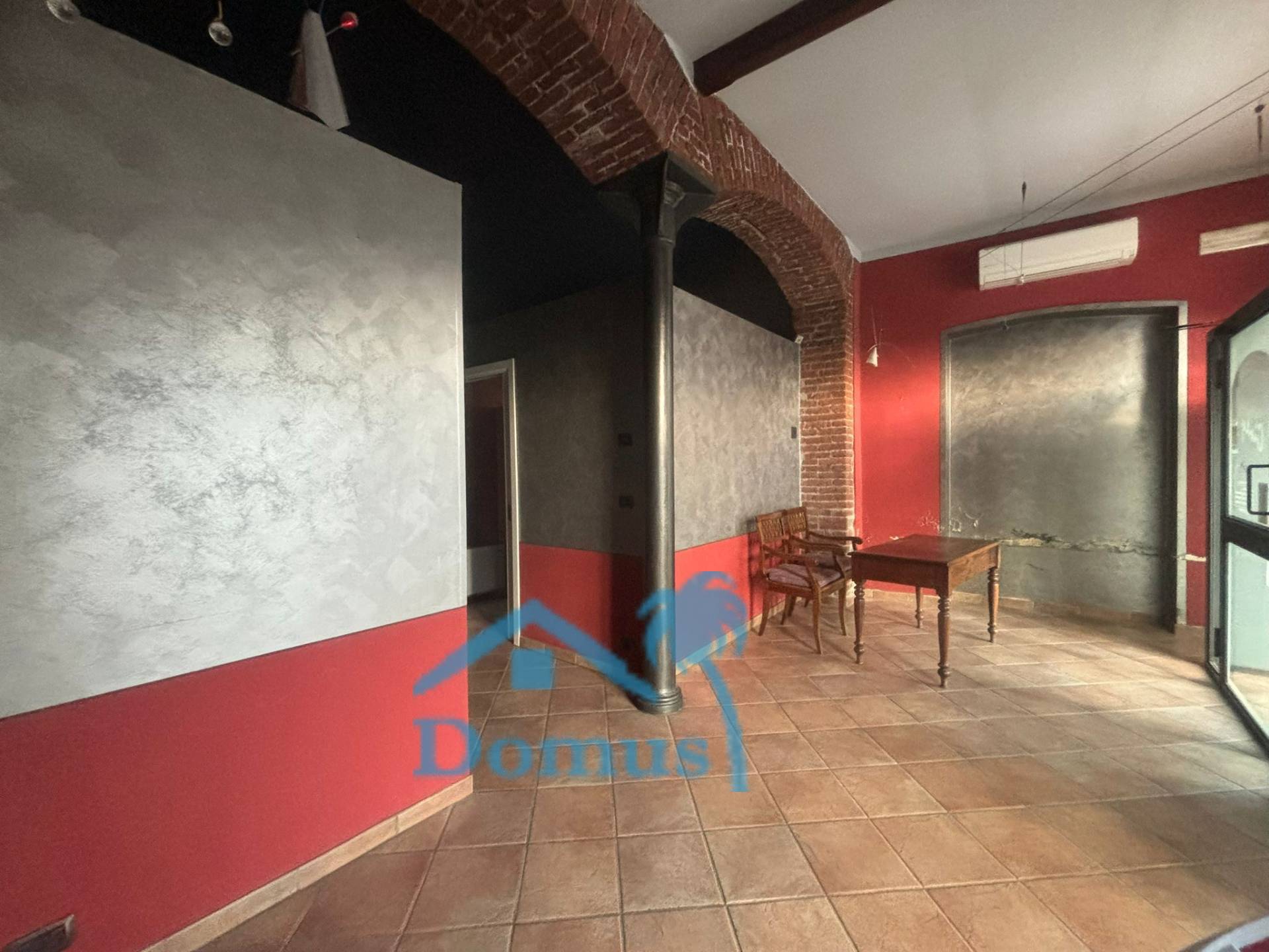 Locale commerciale in affitto a Pinerolo