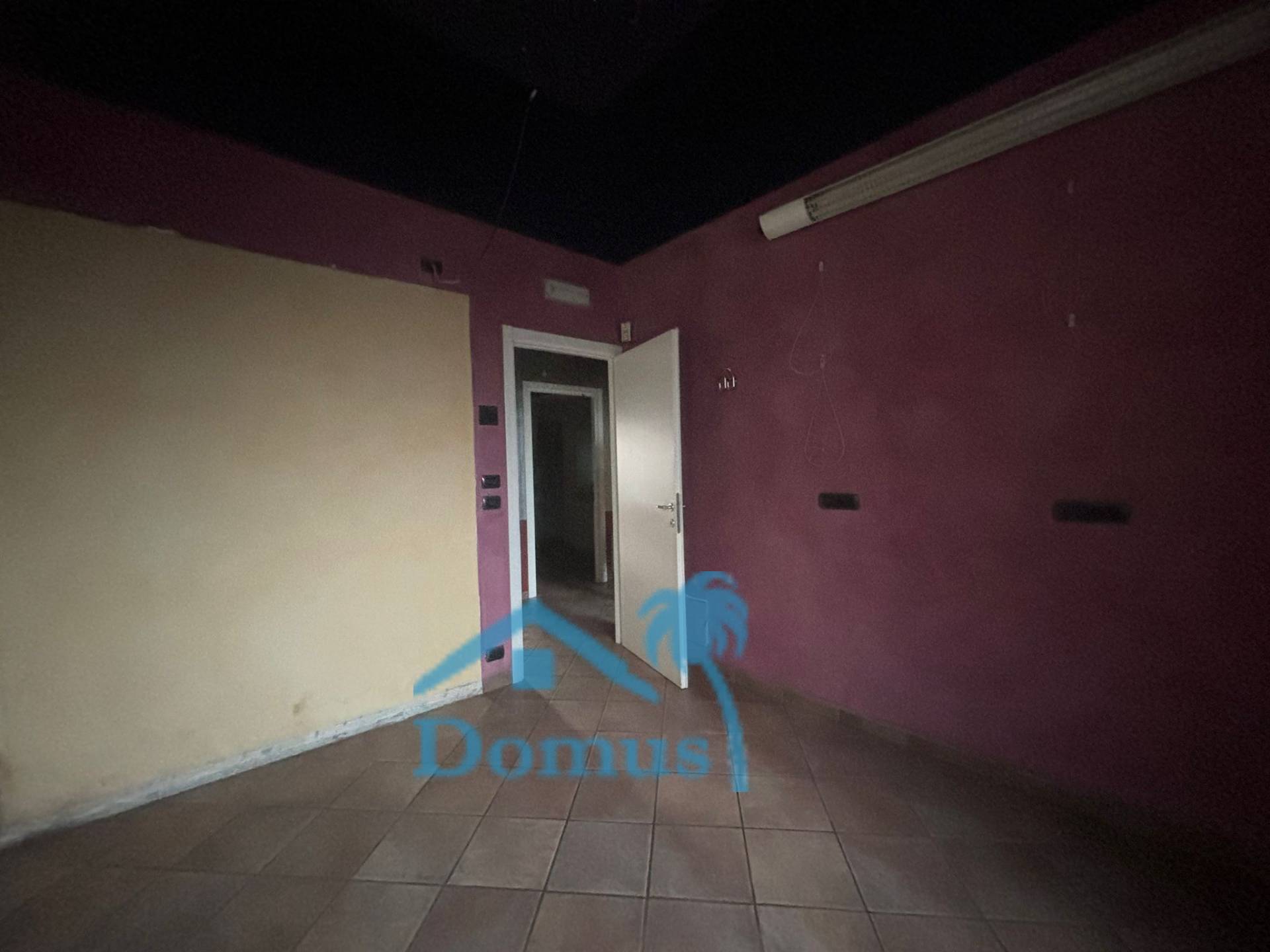 Locale commerciale in affitto a Pinerolo