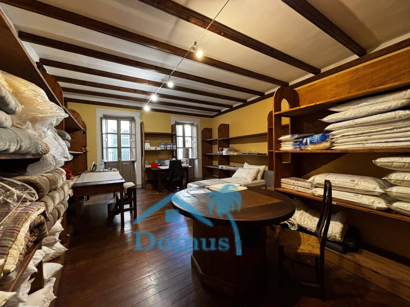 Locale commerciale in vendita a Pinerolo