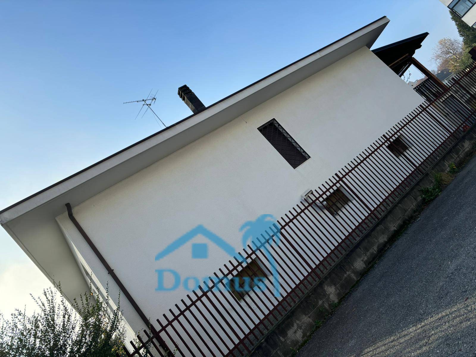 Villa in vendita a Pinerolo